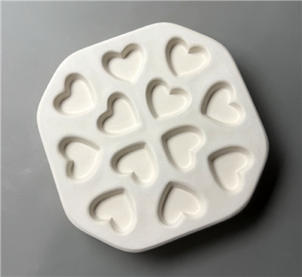 LF261 - 12 Hearts (Small) Mold